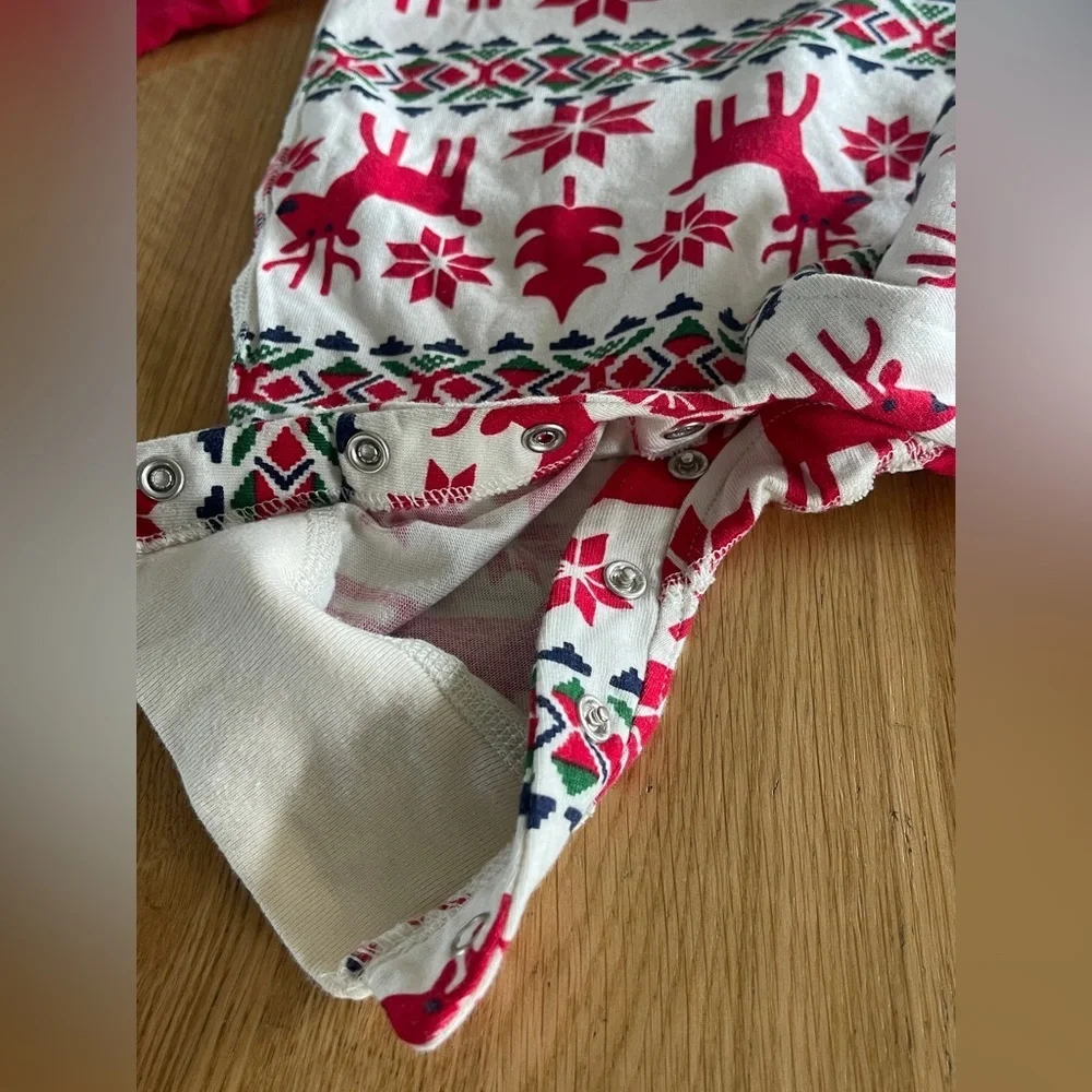 0-3m Hanna Andersson 2 Piece Reindeer Jumper and Red Shirt Baby Set